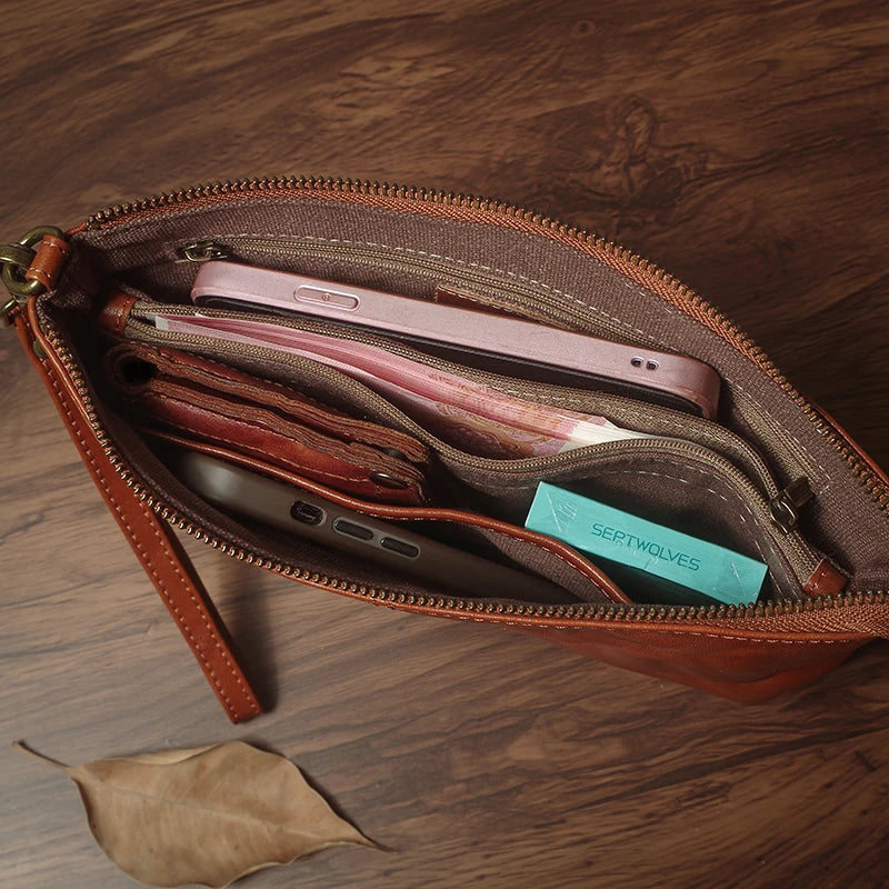 Pochette Cuir Homme Cognac – Cuir Froissé Vintage, Zippée avec Dragonne L'artisan Cuir