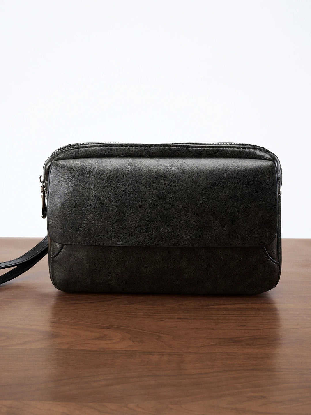 Pochette Homme Marron à Rabat – Grand Volume, Zippée avec Dragonne L'artisan Cuir