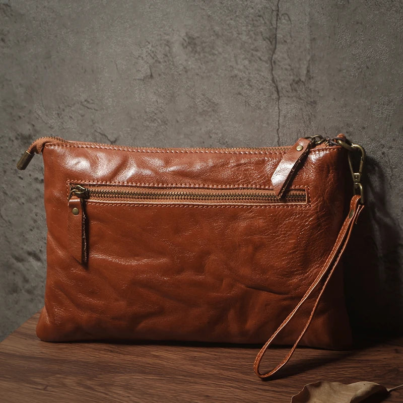Pochette Cuir Homme Cognac – Cuir Froissé Vintage, Zippée avec Dragonne L'artisan Cuir