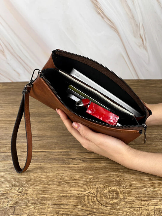 Pochette Poignet Homme Marron Effet Vintage – Zippée avec Dragonne L'artisan Cuir